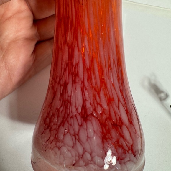 Vintage red and white swirl small vase. Approx. 6.5”H x 2”L. Wavy top design. - Picture 2 of 12
